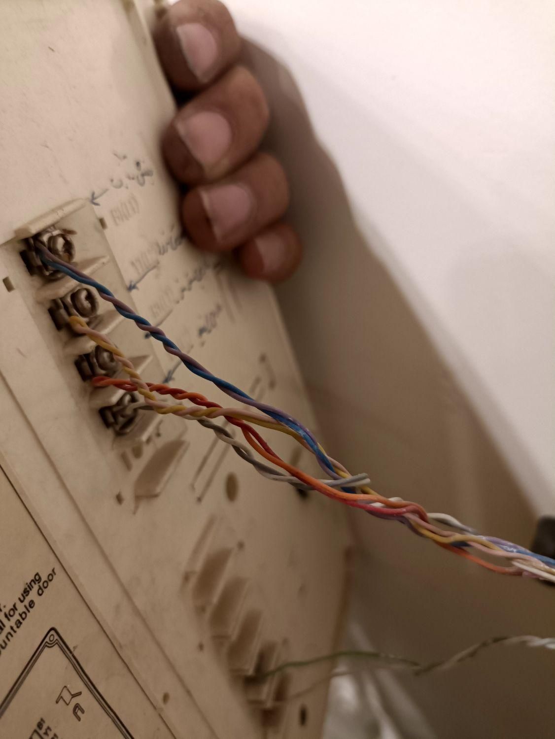 نصب تعمیر آیفون تصویری و صوتی ، و لوازم خانگی|خدمات پیشه و مهارت|اصفهان, وحید|دیوار