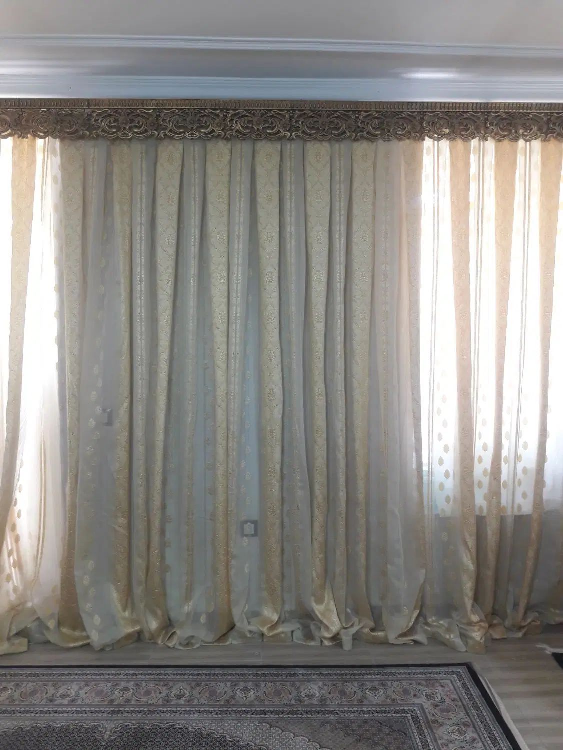 پرده حریر طلایی راه راه|پرده، رانر، رومیزی|ارومیه, |دیوار