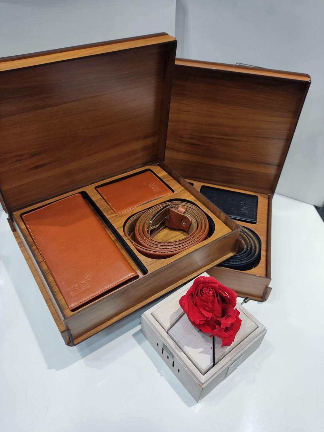 ست تمام چرم زیر قیمت کل بازار ایران اردلان بیرانون|کیف، کفش، کمربند|خرمآباد, |دیوار