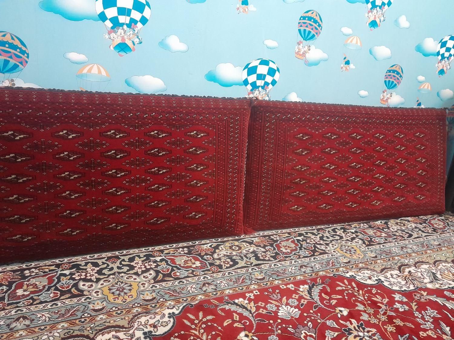 دو جفت پشتی دستباف در حد نو|پشتی|آمل, |دیوار