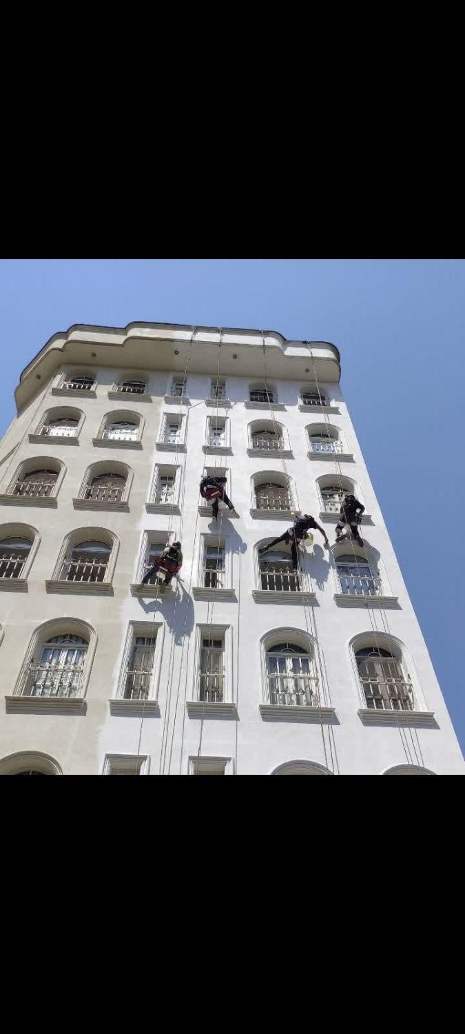 کار در ارتفاع باطناب پیچ رولپلاک آببندی شستشونما|خدمات پیشه و مهارت|زنجان, |دیوار