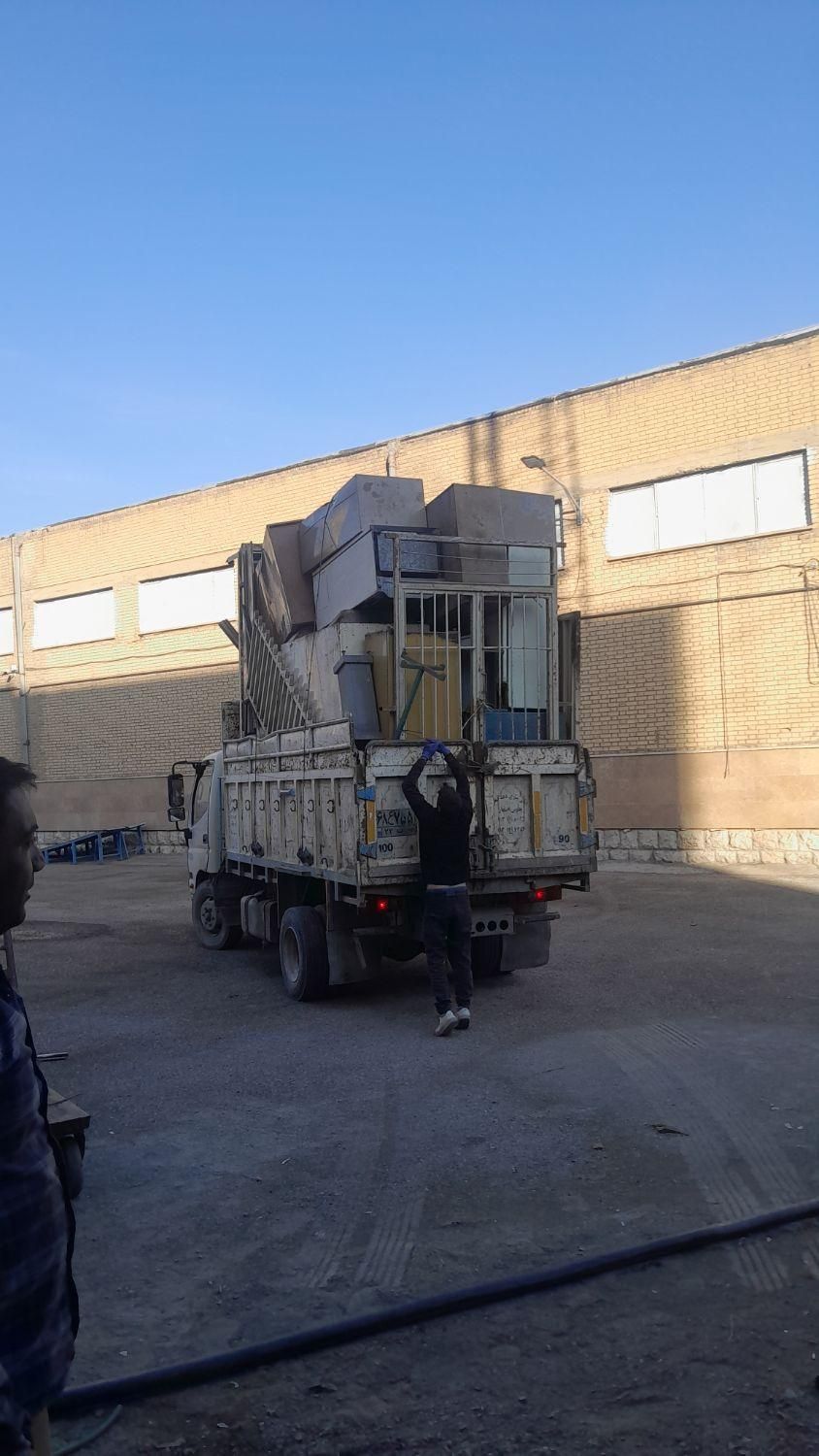 خرید ضایعات آهن درپنجره آلمینیوم تخلیه زیرزمین|عمده‌فروشی|اصفهان, ملک‌شهر|دیوار