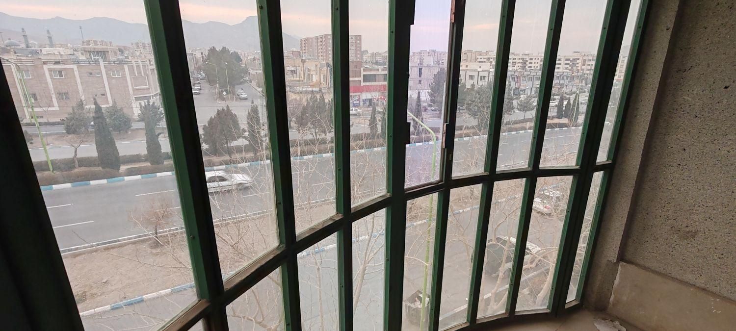 آپارتمان مرکز شهر|فروش آپارتمان|فولادشهر, B4|دیوار