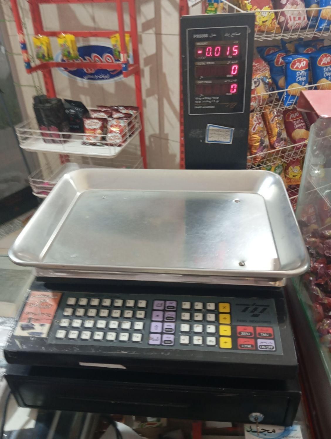 فروش لوازم سوپر مارکت|فروشگاه و مغازه|اصفهان, آهنگران|دیوار