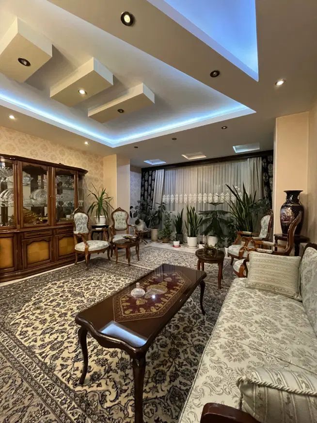 ۹۲متر/۲بر/دیزاین شده/اشتراکی/پذیرایی پرده خور|فروش آپارتمان|کرج, باغستان|دیوار