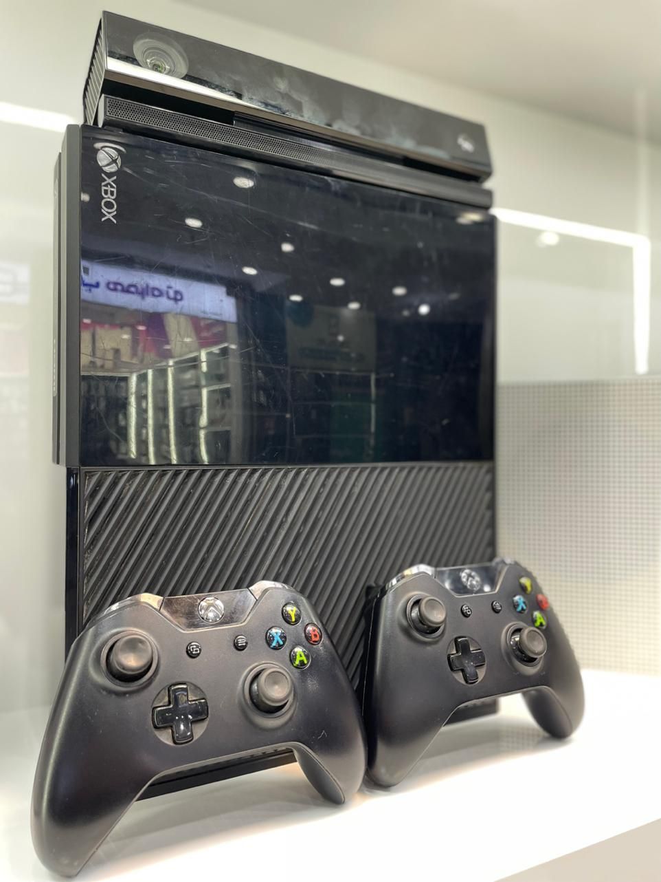 Xbox one/با بازی/۲دسته/از دم قسط|کنسول، بازی ویدئویی و آنلاین|اصفهان, احمدآباد|دیوار
