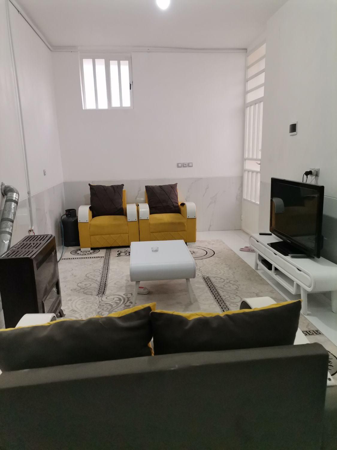 سوئیت،منزل مبله،خانه مسافر(صادقیه)|اجارهٔ کوتاهمدت آپارتمان و سوئیت|شیراز, شهرک مهرگان|دیوار