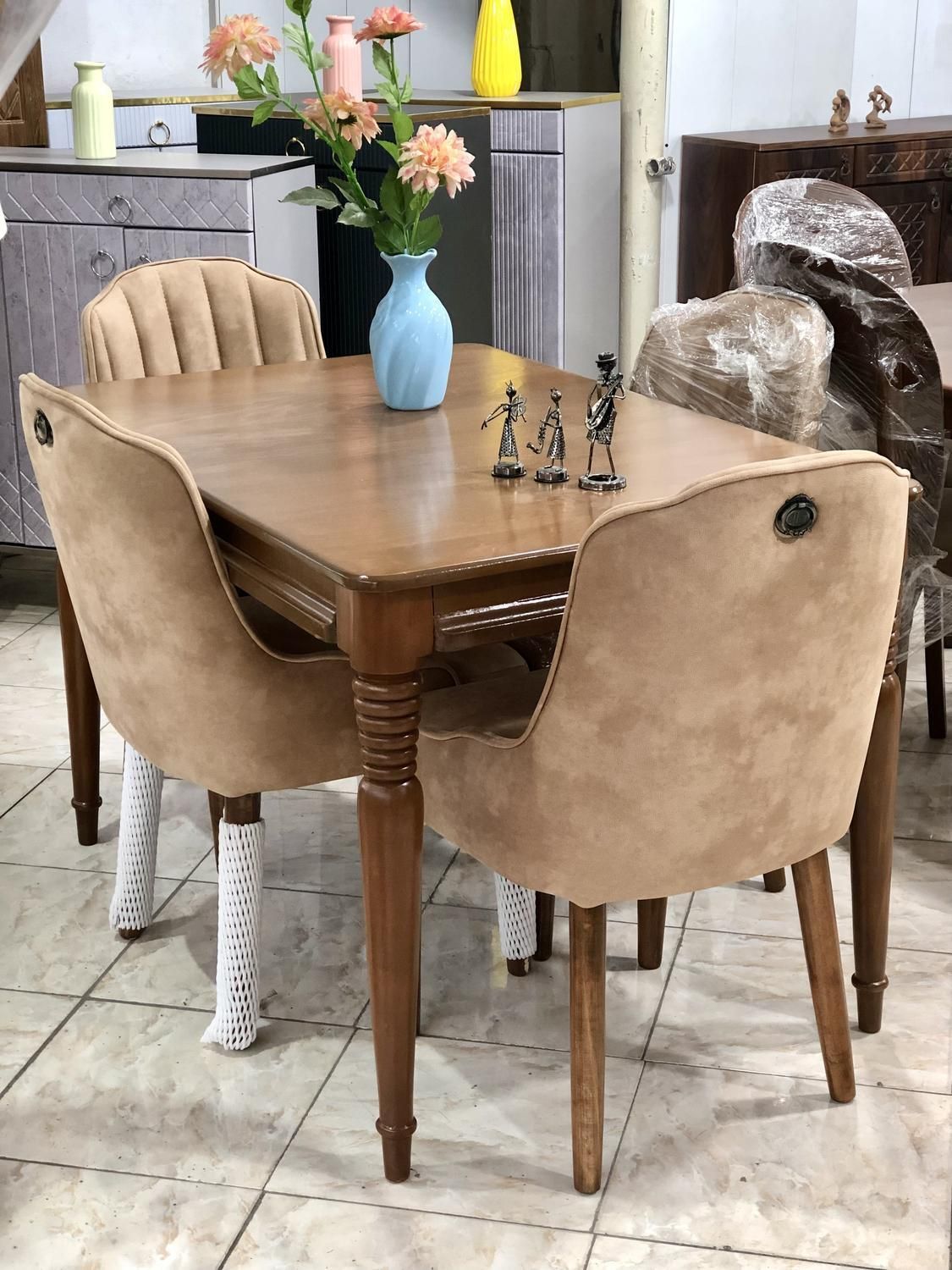 میزناهارخوری|میز و صندلی غذاخوری|آمل, |دیوار