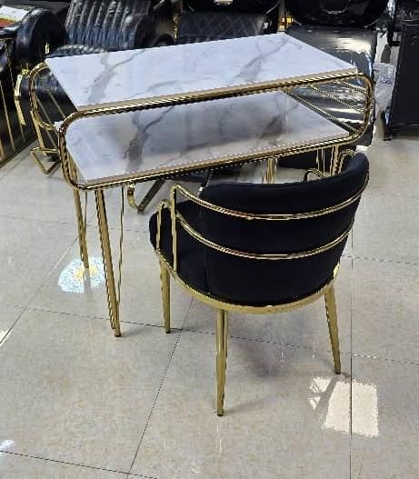 میز ناخن و صندلی ناخن استند|آرایشگاه و سالنهای زیبایی|ارومیه, |دیوار