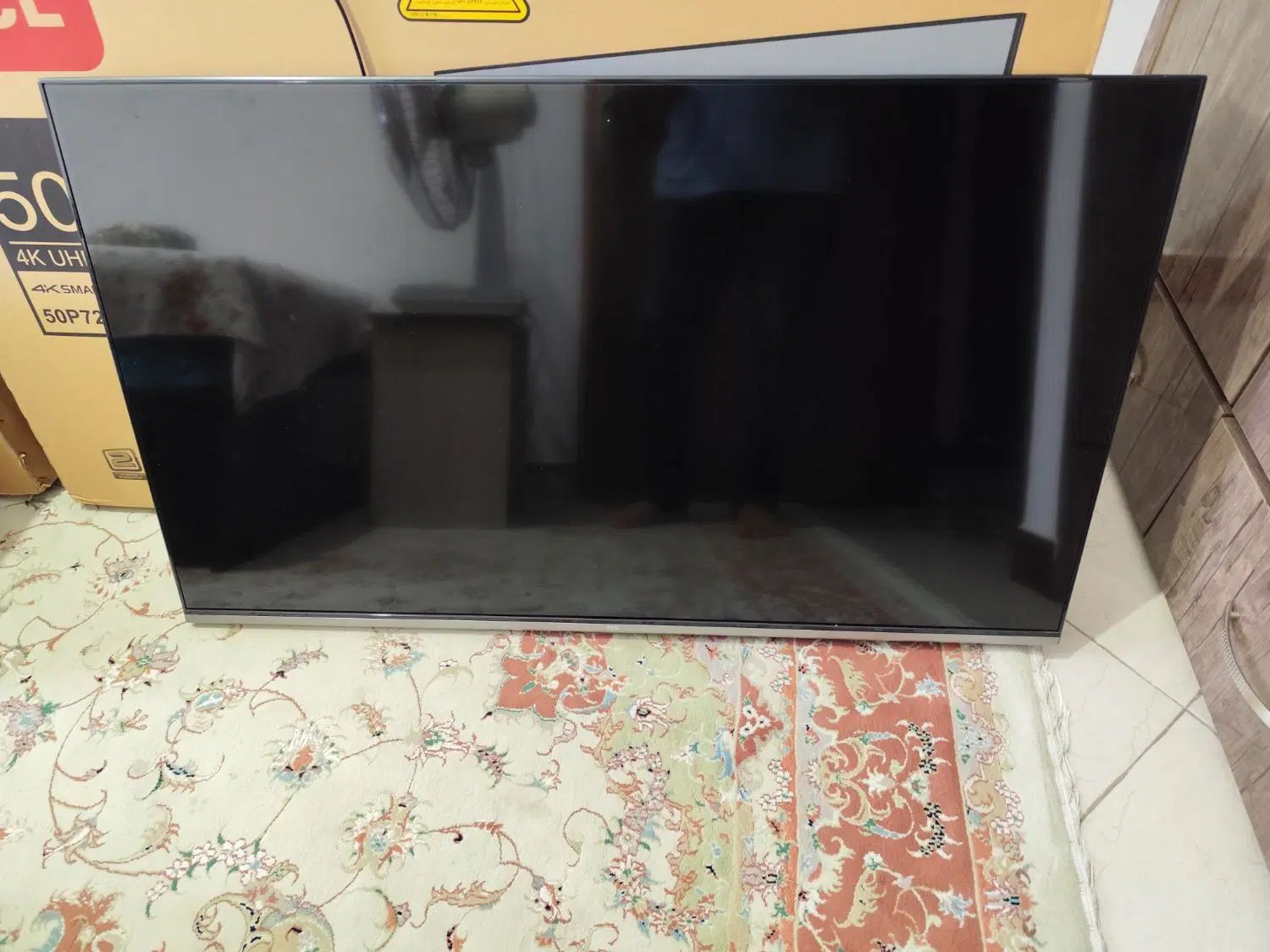 تلویزیون 50 اینچ TcL شش ماه کارکرد|تلویزیون و پروژکتور|رشت, فلسطین|دیوار