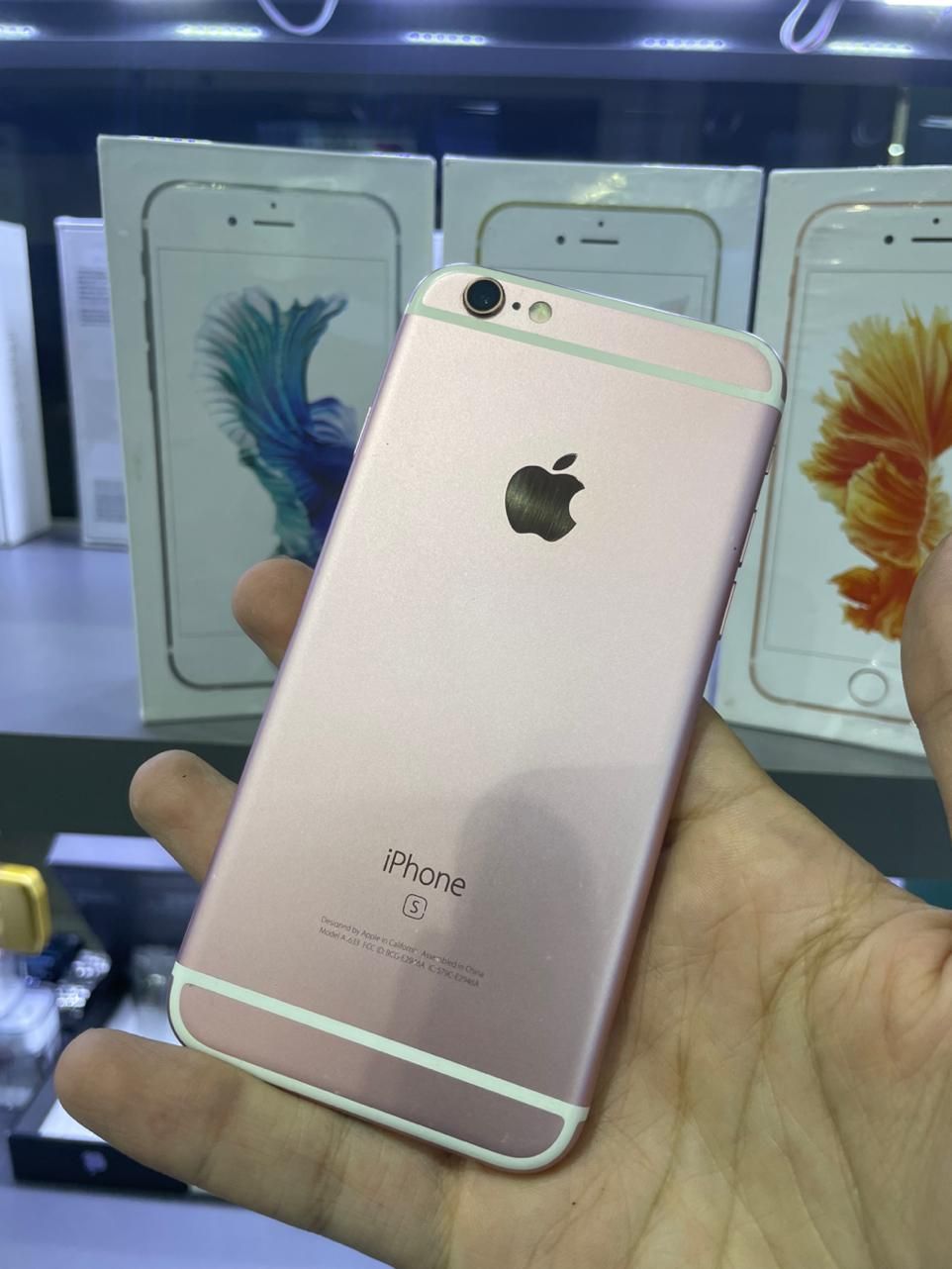 اپل iPhone 6s با حافظهٔ ۶۴ گیگابایت|موبایل|مشهد, طبرسی شمالی|دیوار