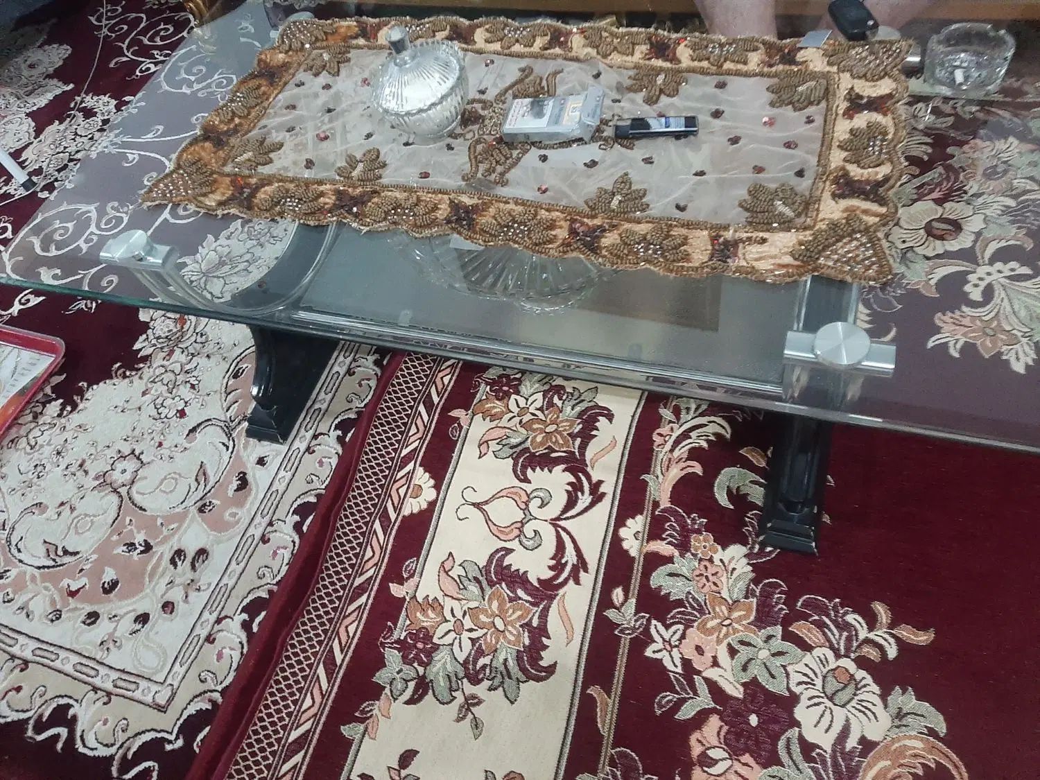 مبل  ۷ نفر با میز  فوری|مبلمان خانگی و میز عسلی|کرج, ندامتگاه کرج (قزلحصار)|دیوار