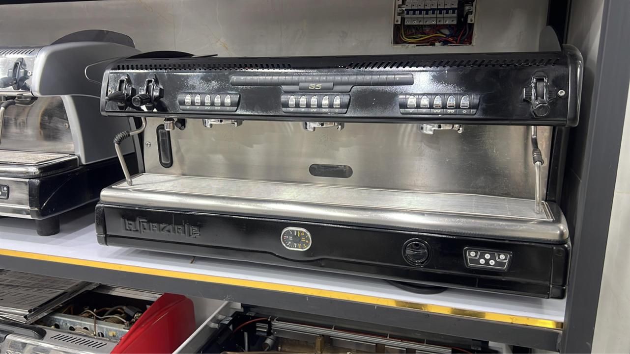 اسپرسو ساز صنعتی اس چهل اسیاب قهوه اس تو|کافی‌شاپ و رستوران|رشت, معلم|دیوار