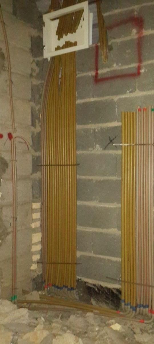 کارگر سیمکشی ساختمانی زیر۲۵سال روزی پانصدهزار تومن|استخدام معماری، عمران و ساختمانی|اردبیل, |دیوار