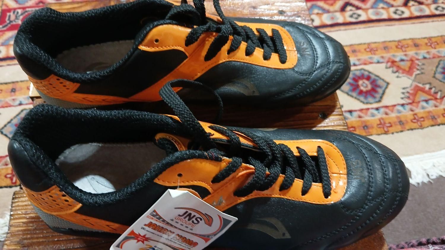 کفش چرم فوتبالی استوک|کیف، کفش، کمربند|بندر انزلی, معلم|دیوار