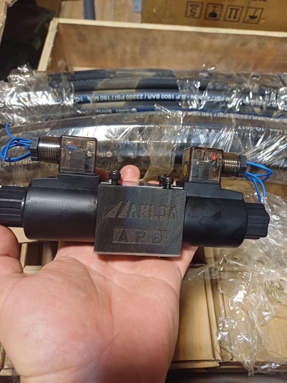 تعدادی شیربرقی هیدرولیک نو ۲۴ ولت DC|ماشین‌آلات صنعتی|پاکدشت, خاتون آباد|دیوار