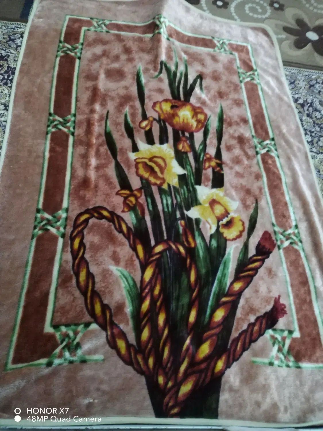 پتوی یکنفره لاله مهرگان|رختخواب، بالش، پتو|مشهد, عامل|دیوار