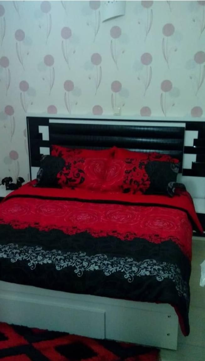 سرویس خواب|تخت و سرویس خواب|اصفهان, باغ فردوس|دیوار