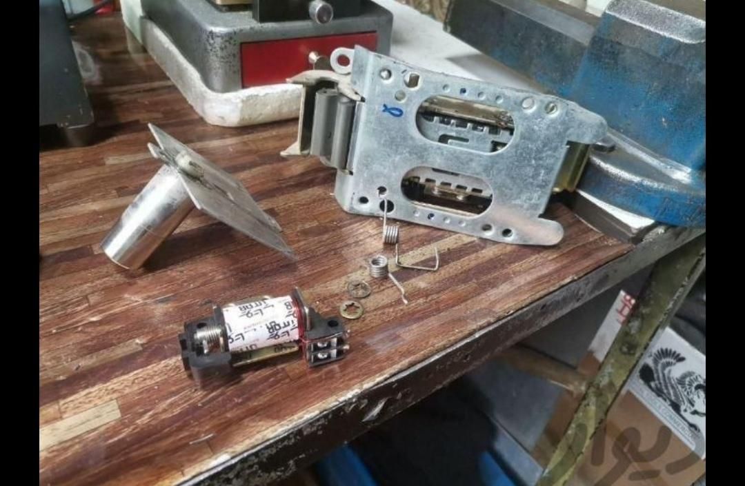 کلیدسازی و قفل سازی سیار فوری|خدمات پیشه و مهارت|تهران, خرمشهر|دیوار