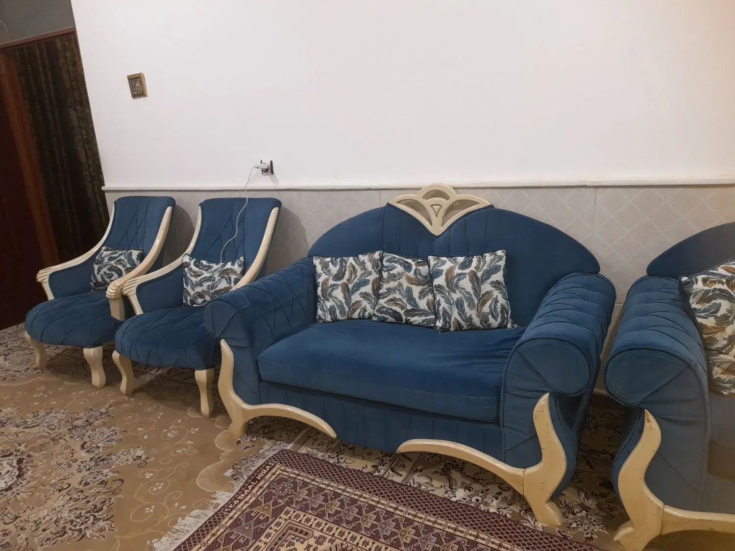 مبل هفت نفره تمیز دوماه پیش شستشوی مبل انجام شده|مبلمان خانگی و میز عسلی|مشهد, شهرک شهید باهنر|دیوار