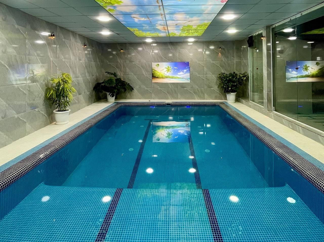 ویلا باغ ۴ خواب استخردار با جکوزی در بندرانزلی|اجارهٔ کوتاهمدت ویلا و باغ|بندر انزلی, چهارفریضه|دیوار