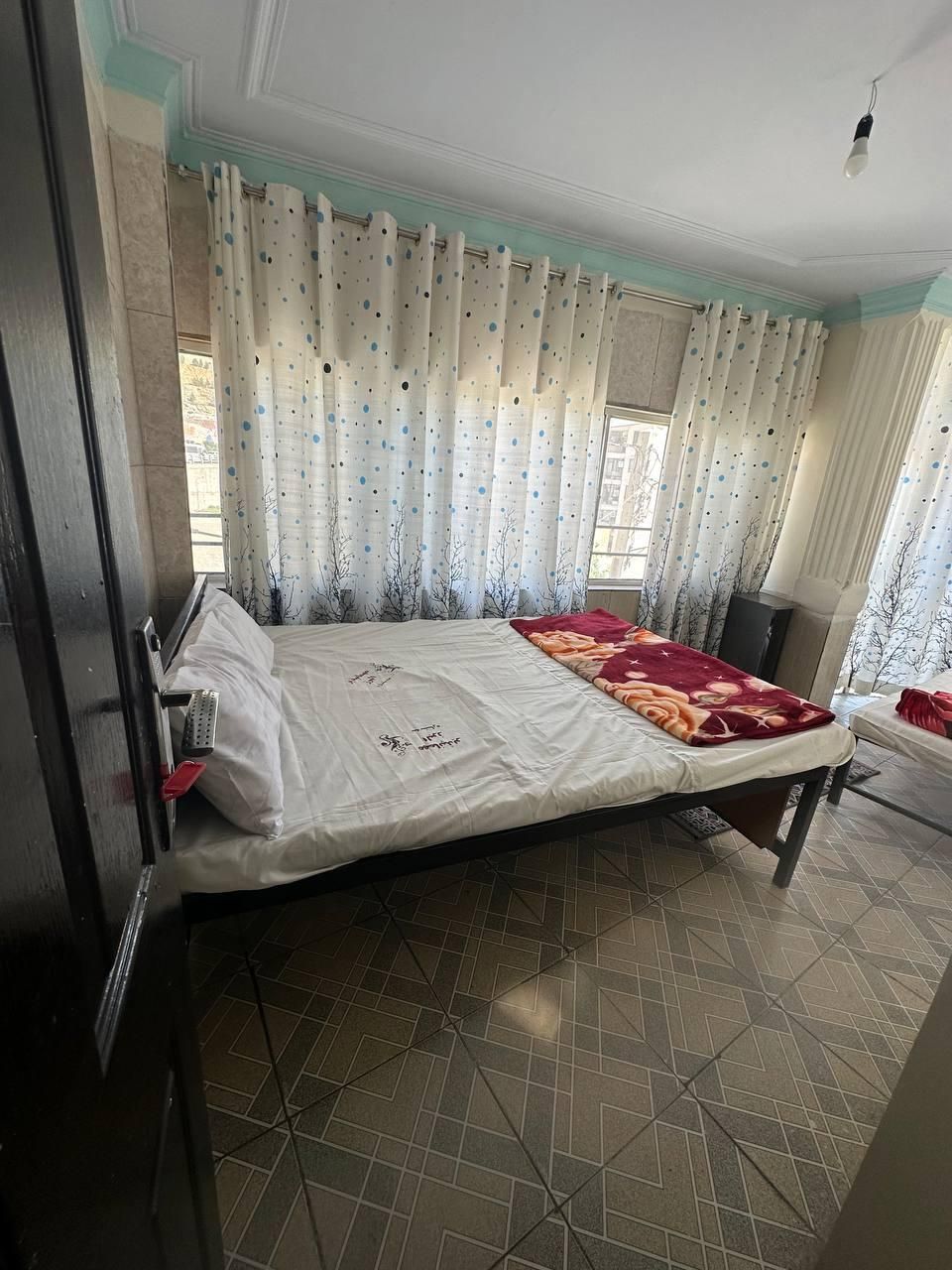 اجاره روزانه/هفتگی/ماهانه اتاق|اجارهٔ کوتاه‌مدت آپارتمان و سوئیت|کرج, اصفهانی‌ها|دیوار