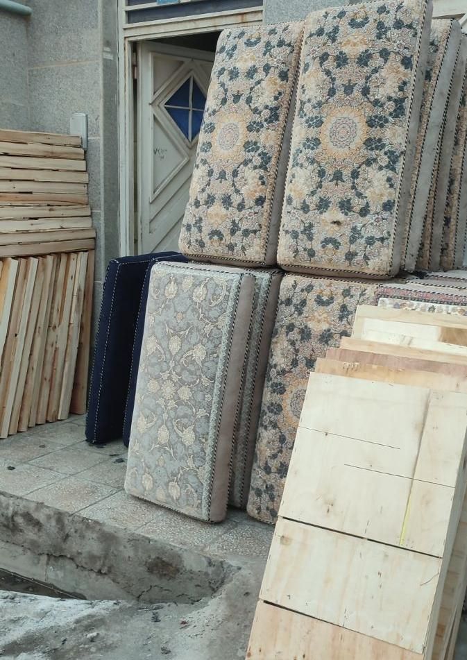 پشتی لینی|پشتی|قم, نیروگاه|دیوار