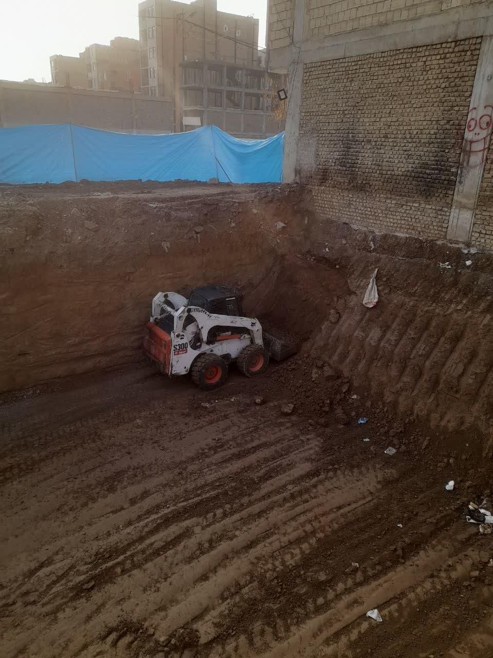 بابکت.حمل نخاله خاور کندن استخر.مینی بیل.خاکبرداری|خدمات حمل و نقل|کرج, کمال‌شهر|دیوار