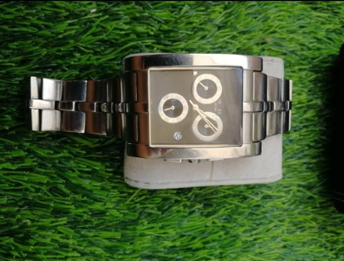 ساعت سه موتوره ویولت اصل|ساعت|دماوند, گیلاوند|دیوار