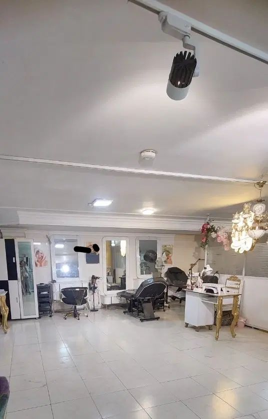 اجار لاین اقتصادی ناخن رنگ بافت اکستنشن مژه میکاپ|اجارهٔ دفتر کار، اتاق اداری، مطب|مشهد, سجاد شهر|دیوار