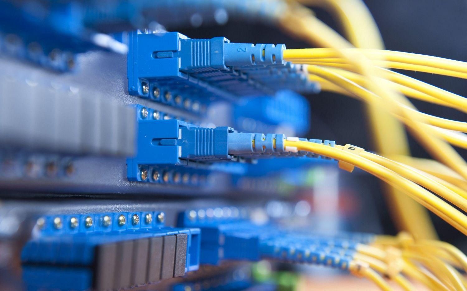 خدمات شبکه کامپیوتر امنیتVOIP ایزابل میکروتیک سرور|خدمات رایانه‌ای و موبایل|اصفهان, شاهزید|دیوار