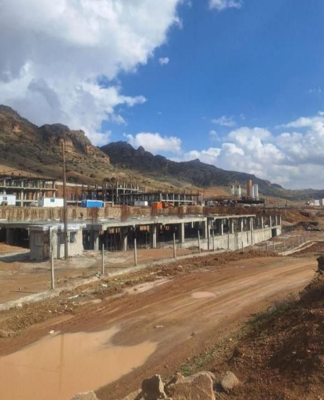 آبشارطلایی ۷ واریز ، دست اول ، متراژ متفاوت|پیشفروش املاک|خرمآباد, |دیوار