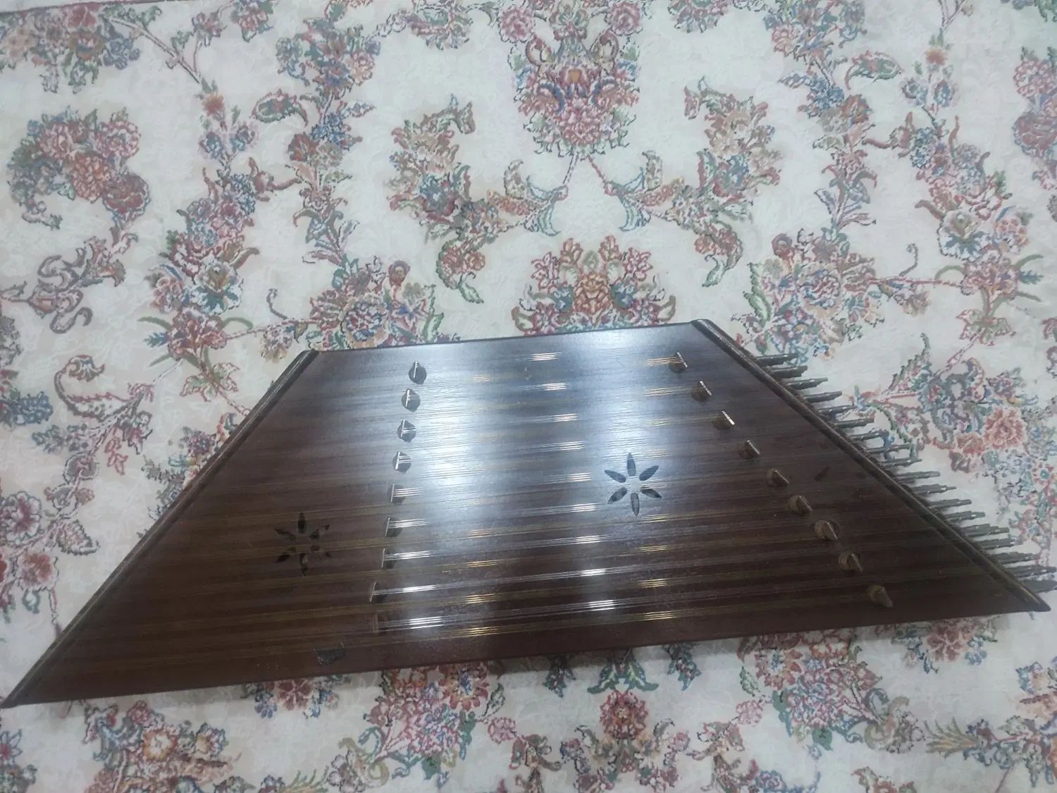 سنتور|سازهای سنتی|کرج, شهرک جهان‌نما|دیوار