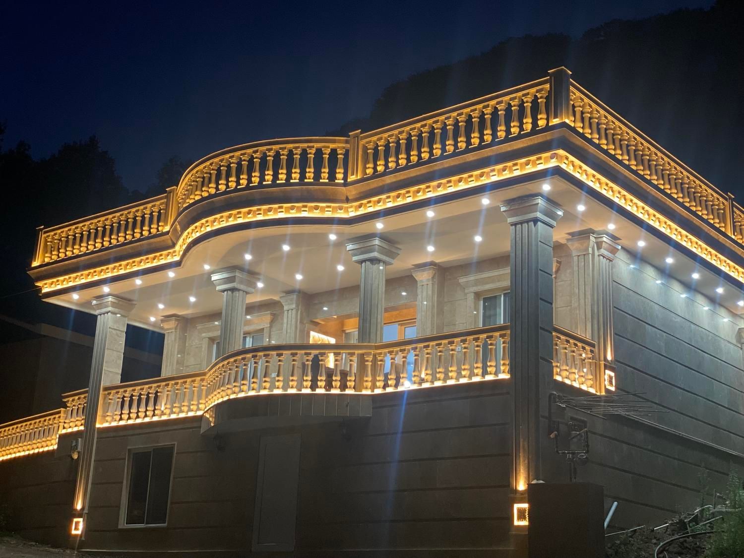 اجاره ویلا سهخوابه در گردنه حیران روستای گیلده|اجارهٔ کوتاهمدت ویلا و باغ|آستارا, |دیوار