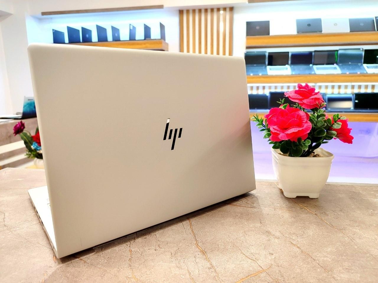 لپ تاپ حرفه ای Hp بدنه تمام فلزی درحد نو (ون پلاس)|رایانه همراه|تبریز, |دیوار