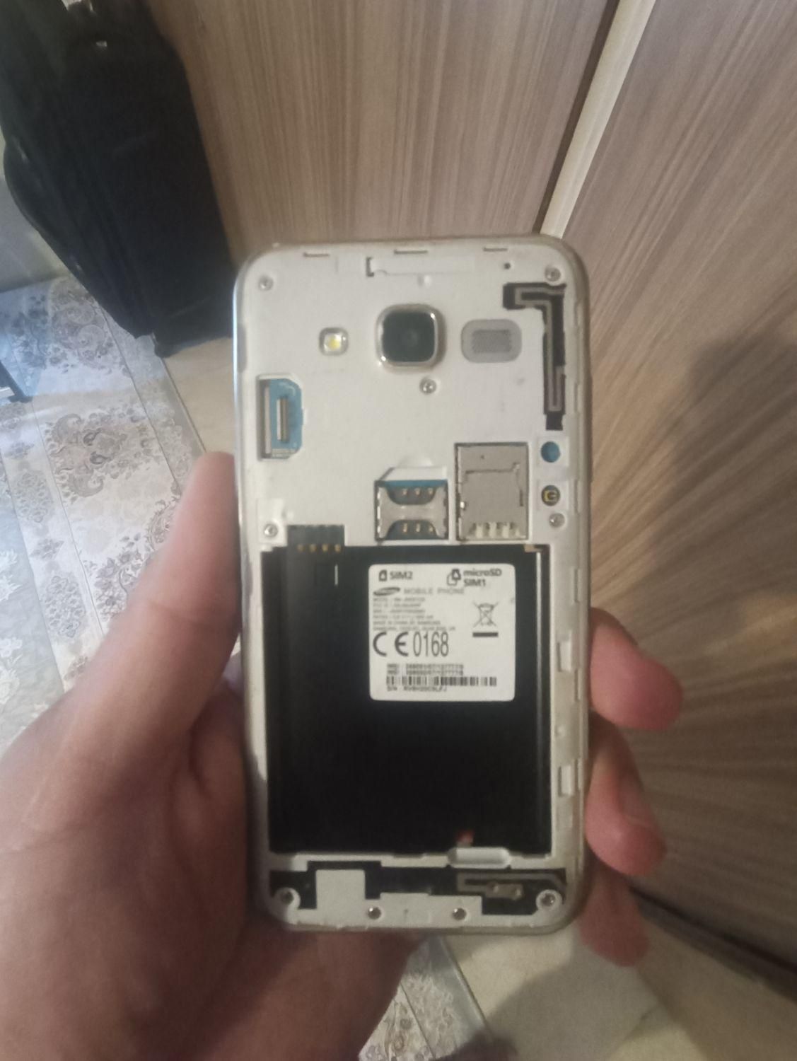 سامسونگ Galaxy J5 با حافظهٔ ۸ گیگابایت|موبایل|تهران, منیریه|دیوار