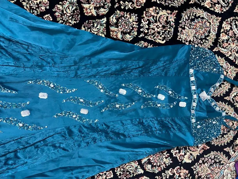 لباس مجلسی زنانه|لباس|مشهد, کوشش|دیوار