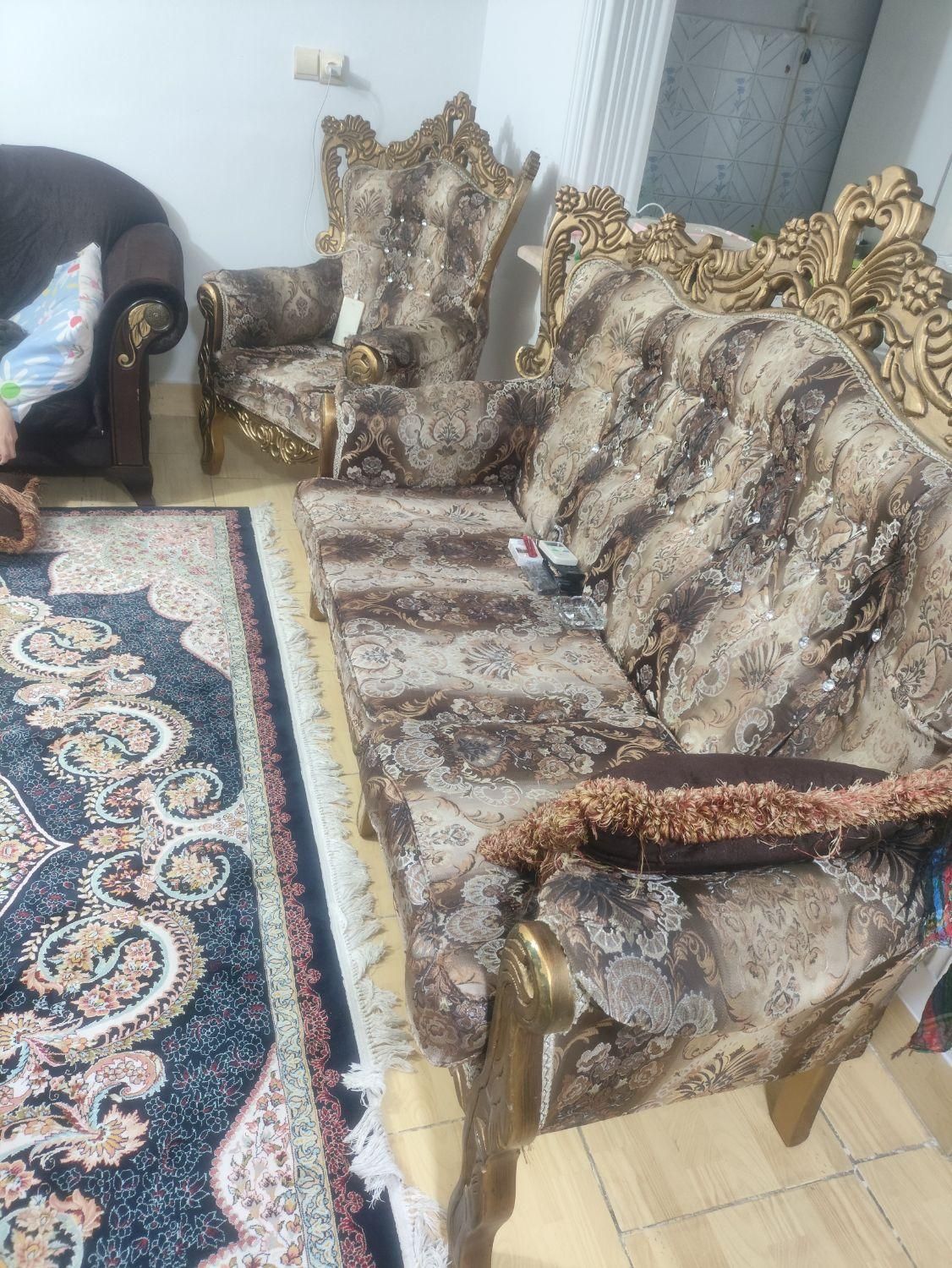 مبل هفت نفره سلطنطی،روکش کاملاسالم|مبلمان خانگی و میز عسلی|رشت, تازه آباد|دیوار