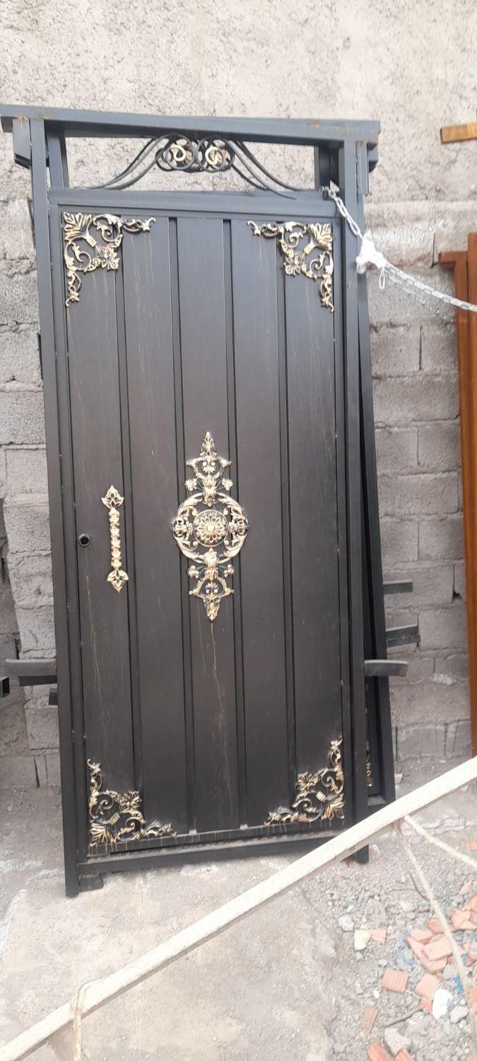 درب سلطنتی شیک|مصالح و تجهیزات ساختمان|سیرجان, |دیوار