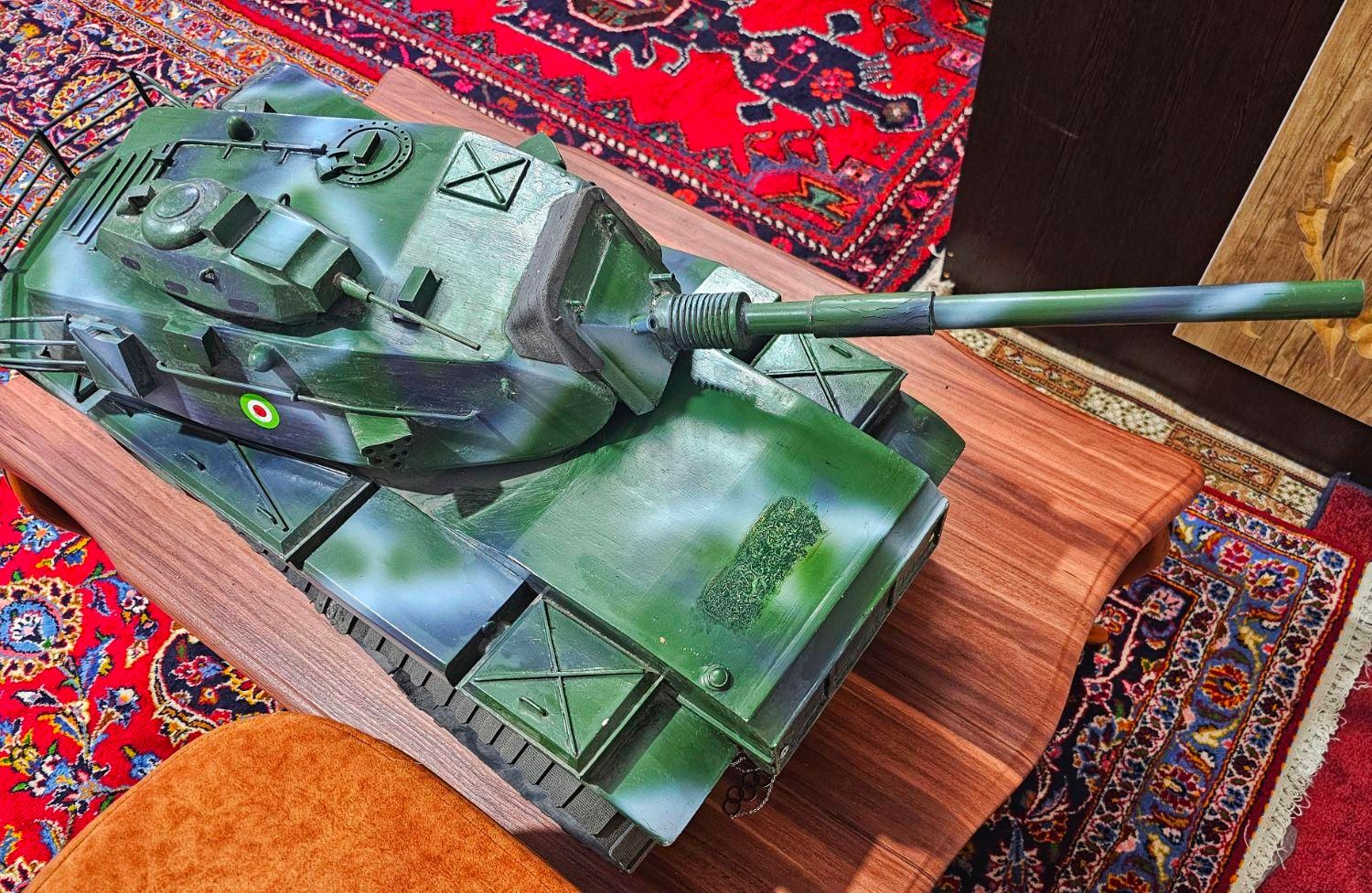 ماکت چوبی تانک نظامی|مجسمه، تندیس، ماکت|قم, نیروگاه|دیوار