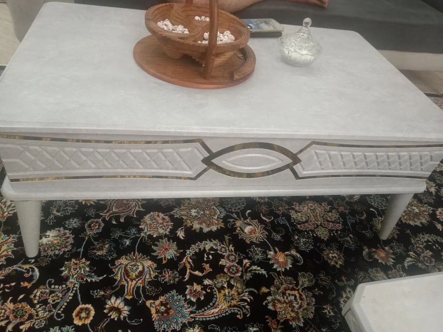 مبل 7 نفره ب همراه میز بزرگ سه تا عسلی متوسط|مبلمان خانگی و میز عسلی|رشت, تازه آباد|دیوار
