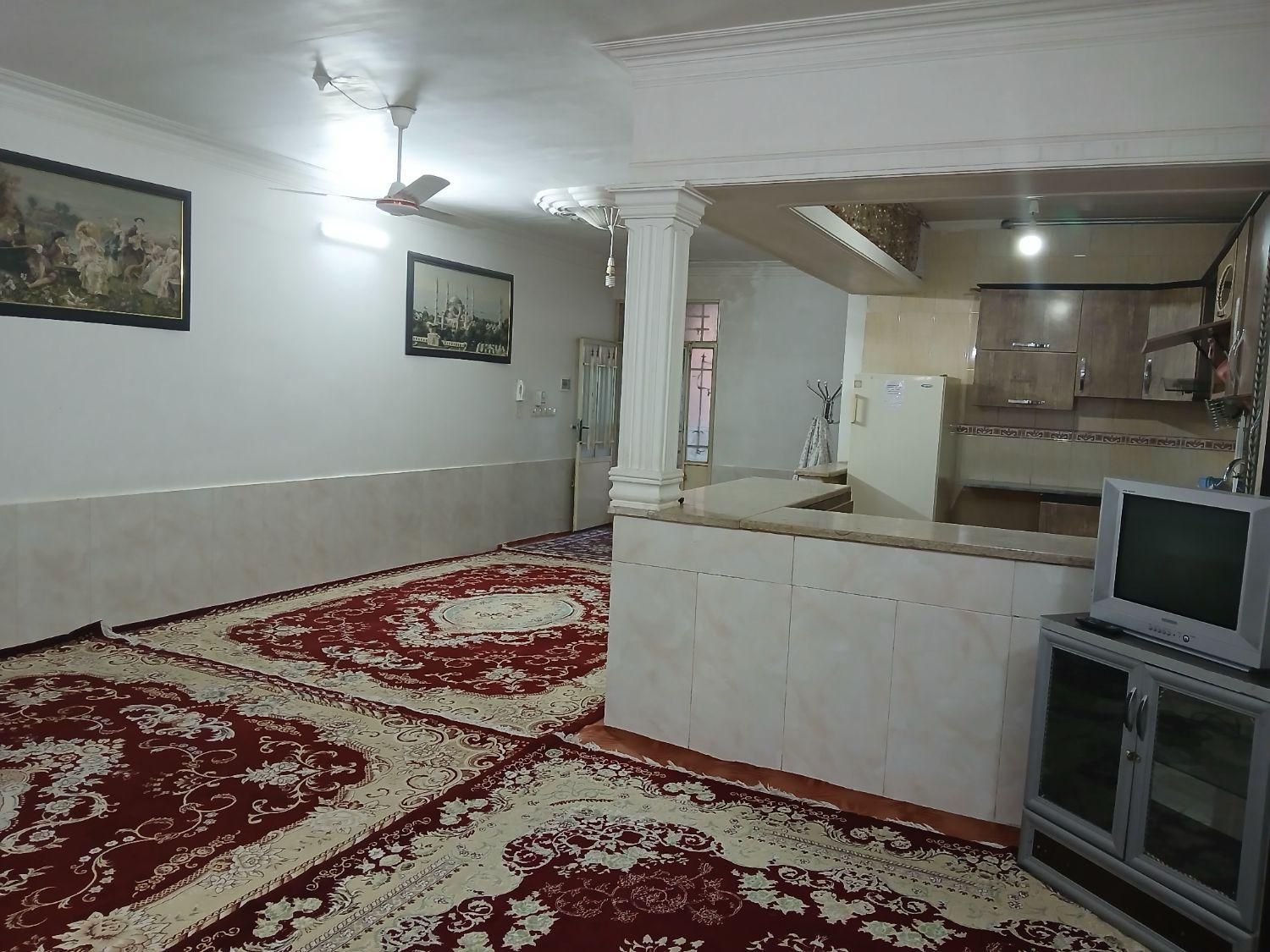 اجاره منزل بزرگ همکف و پارکینگ تعداد بالا|اجارهٔ کوتاه‌مدت آپارتمان و سوئیت|سبزوار, کلاته سیفر|دیوار