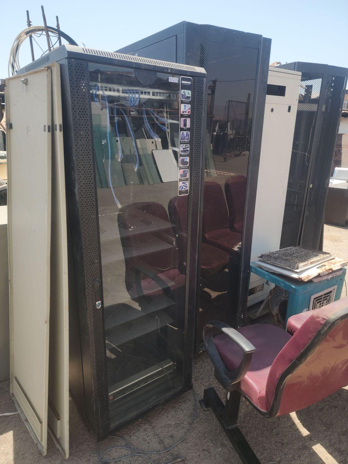 فروش انواع لوازم اداری وقفسه فلزی دسته دوم|دفتر کار|کاشان, قطب راوندی|دیوار