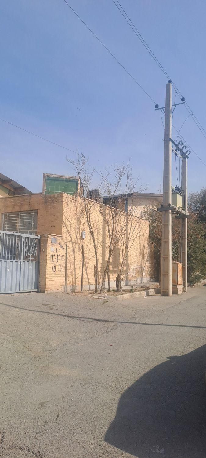فروش کارخانه ۱۰۰۰ متری در شهرک صنعتی عباس اباد|فروش دفتر صنعتی، کشاورزی، تجاری|شریف‌آباد, |دیوار