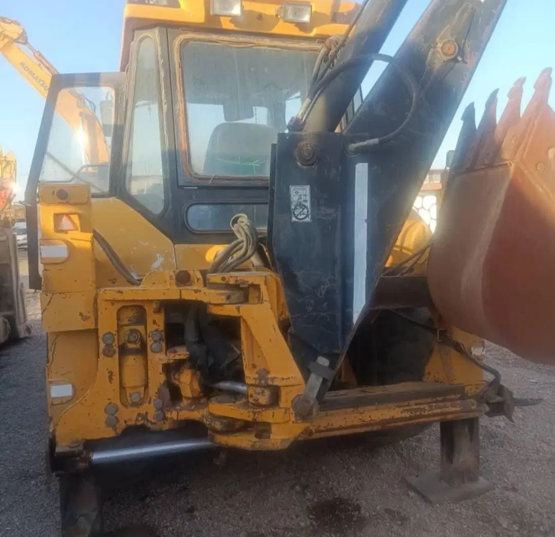 بیل بکهو TDL130 جفت دیفرانسیل ۶ سیلندر مدل ۱۳۹۲|خودرو سنگین|تهران, آذربایجان|دیوار