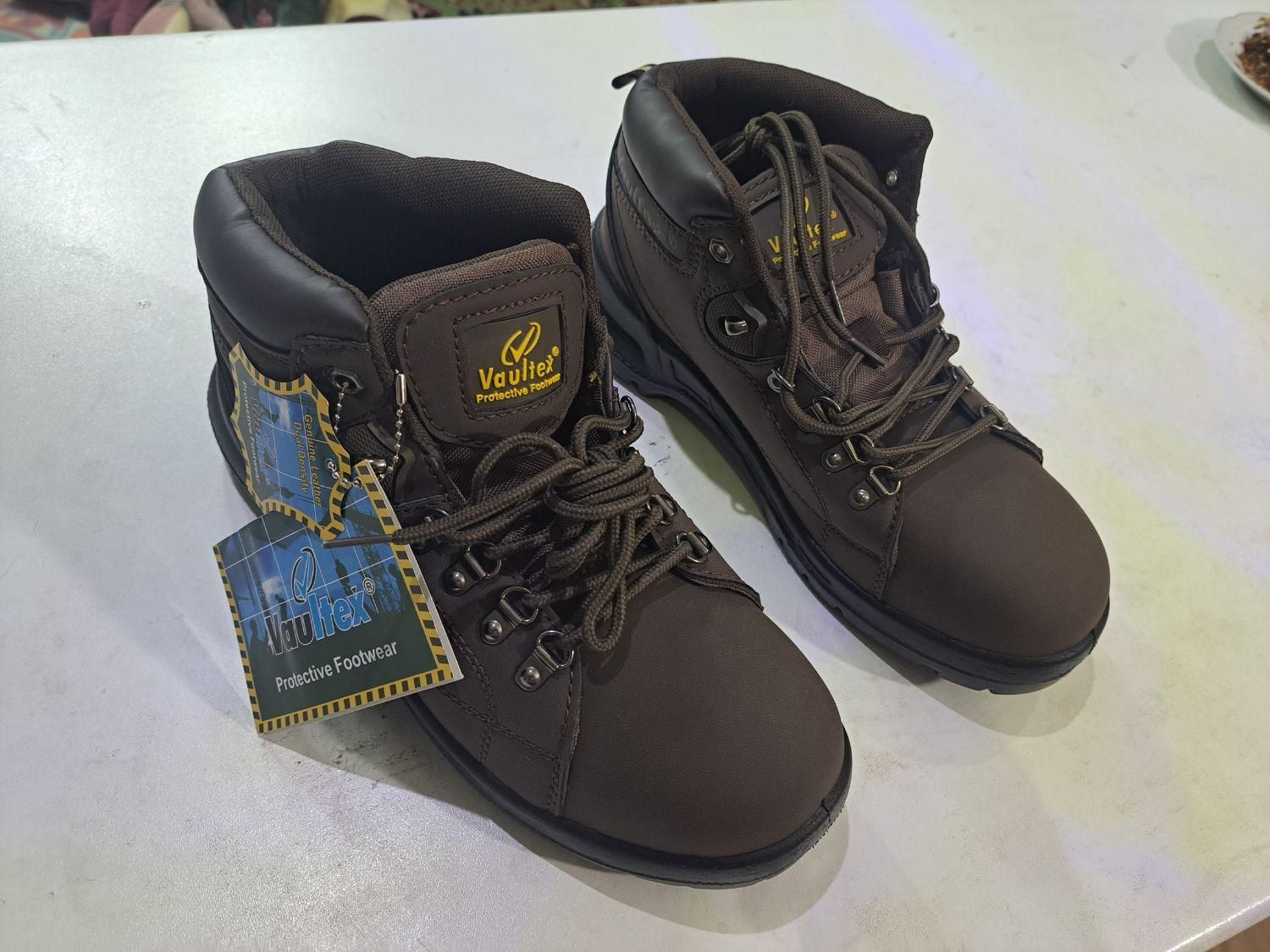 کفش ایمنی و کوهنوردی وُلتکس خارجی|کیف، کفش، کمربند|شیراز, فرهنگ شهر|دیوار