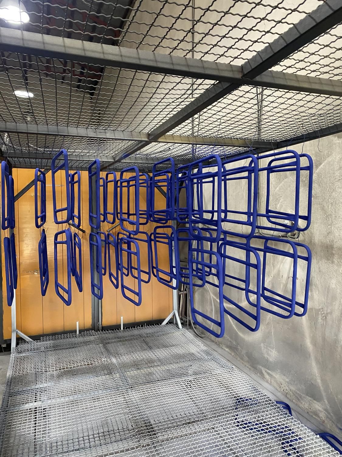 رنگ کوره ای الکترواستاتیک رشت|خدمات پیشه و مهارت|رشت, نظری|دیوار