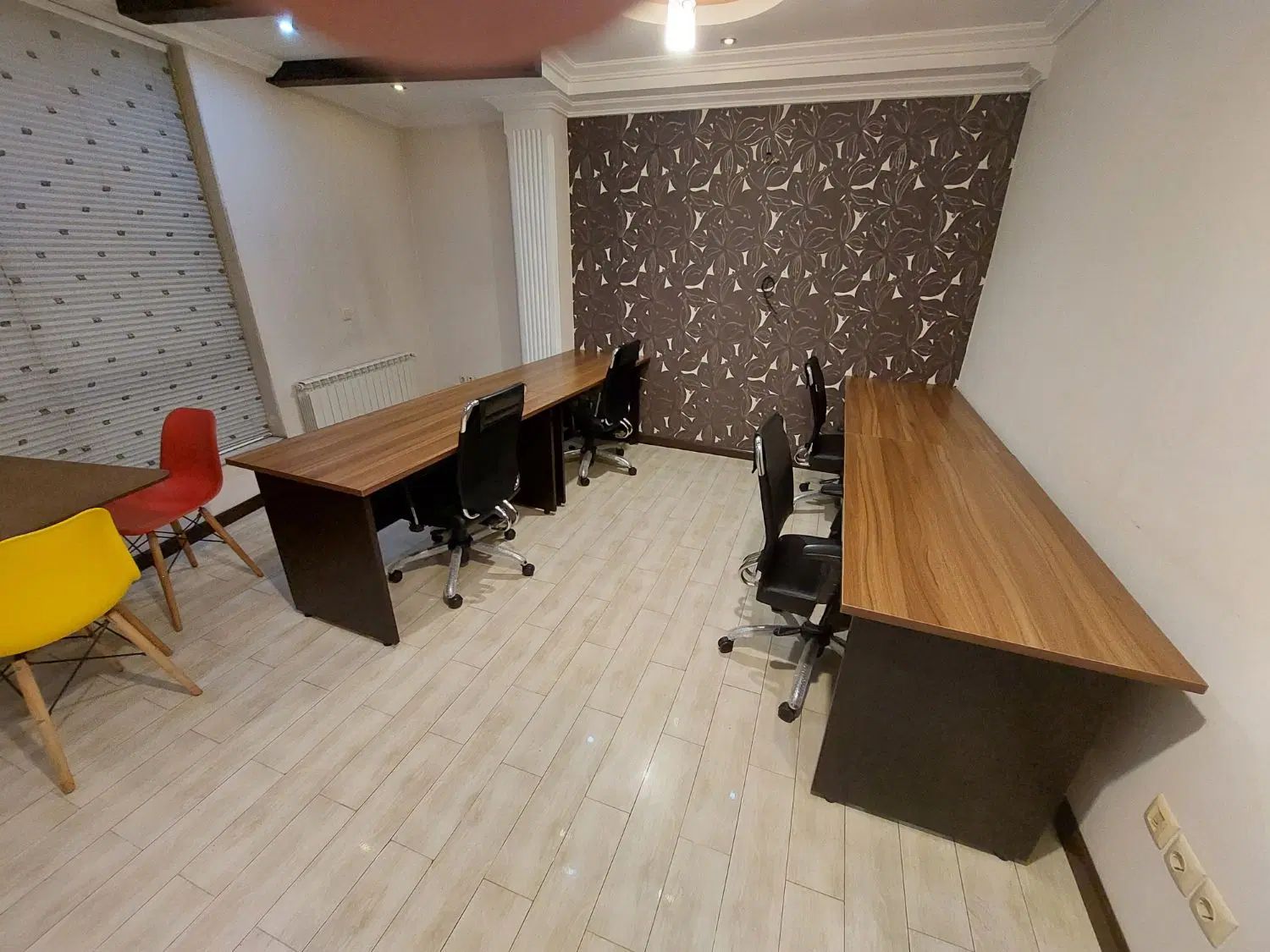 ۵ عدد میز کامپیوتر کارشناسی 140×70 جنس MDF|میز تحریر و کامپیوتر|رشت, گلباغ نماز|دیوار