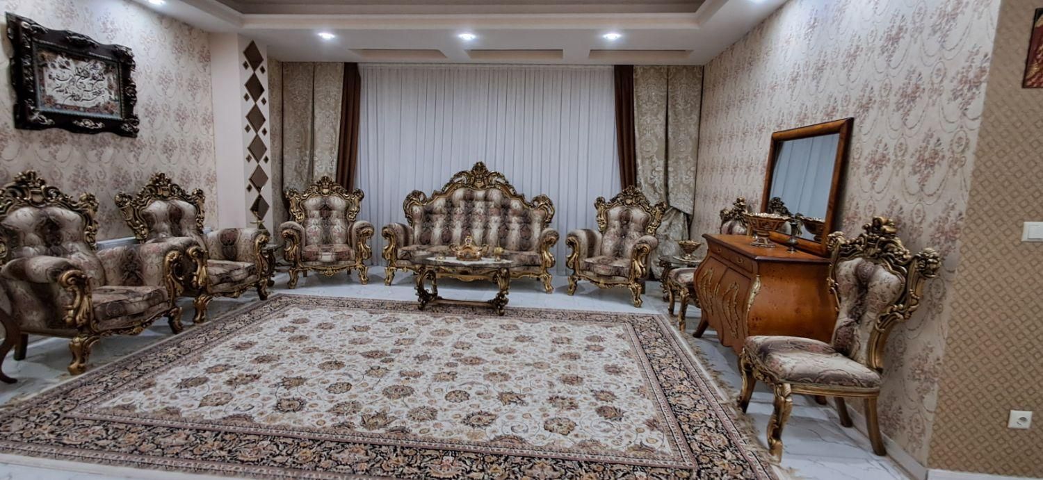 مبل سلطنتی ۹نفره در حد نو|مبلمان خانگی و میز عسلی|زنجان, |دیوار