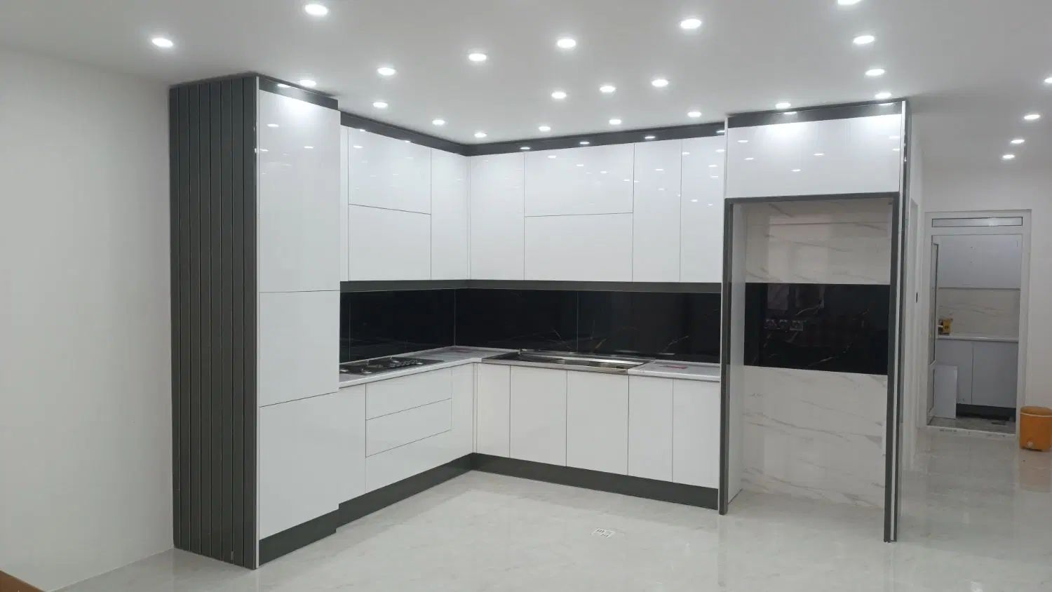 تعمیرات کابینت وکمد دیواری مبلمان میز صندلی و چوب|خدمات پیشه و مهارت|اهواز, کوی منابع طبیعی|دیوار